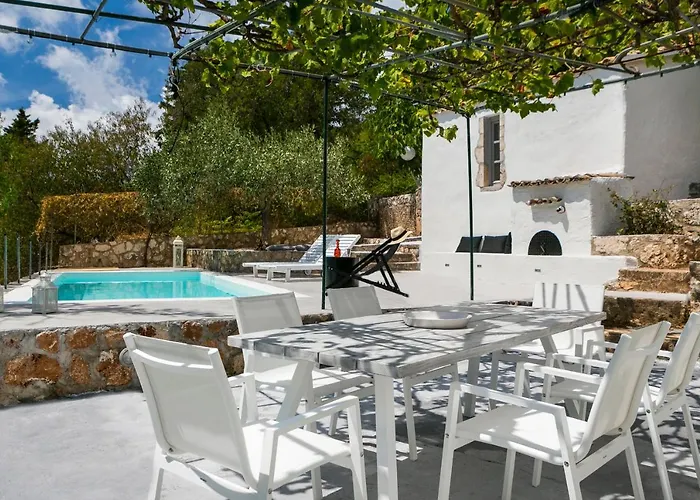 Bohemian Retreat Kefalonia Villa *