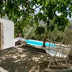 Bohemian Retreat Kefalonia ヴィラ *