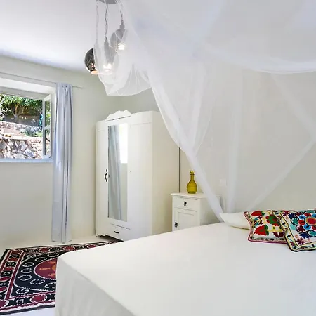 Bohemian Retreat Kefalonia